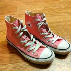 Pink converse